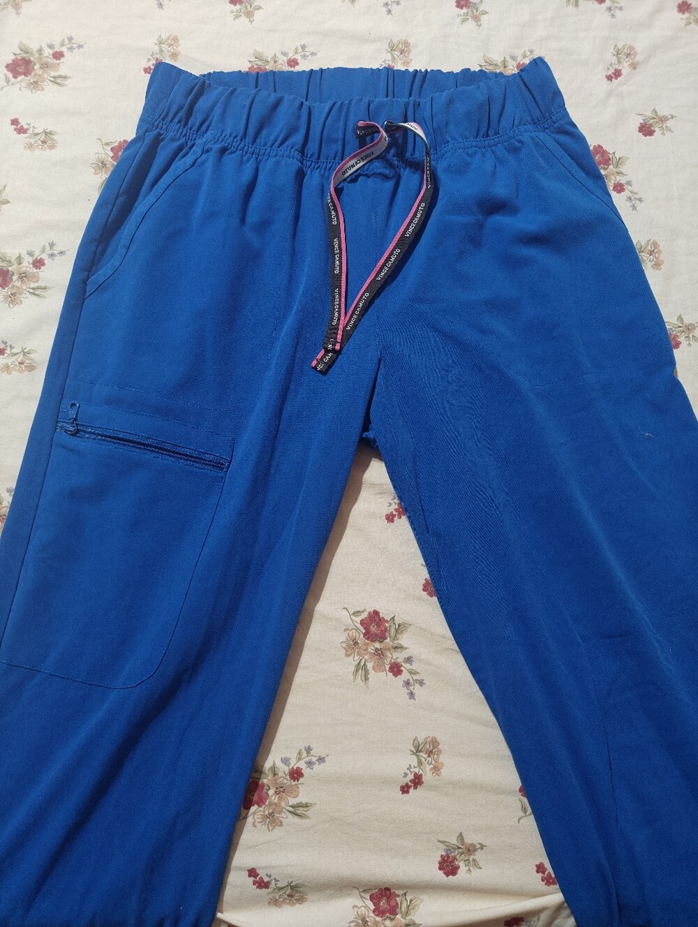 Vince Camuto Scrub Pants in Royal Blue. Sz. M